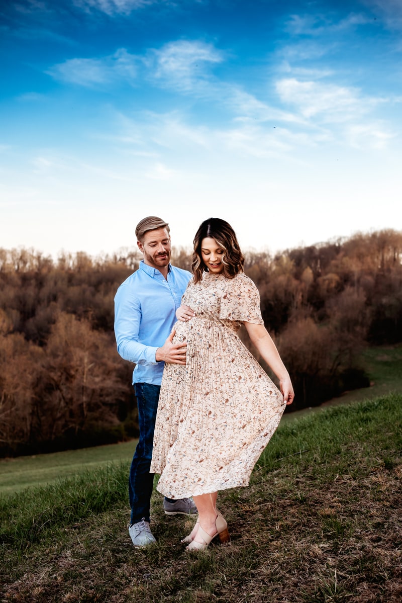 Morgantown and Pittsburgh Maternity Photographer, expectant couple standing on a hillside