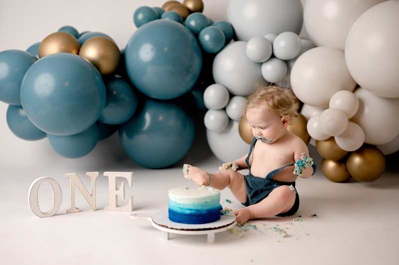 Cake smash with balloons from Wildflower Events